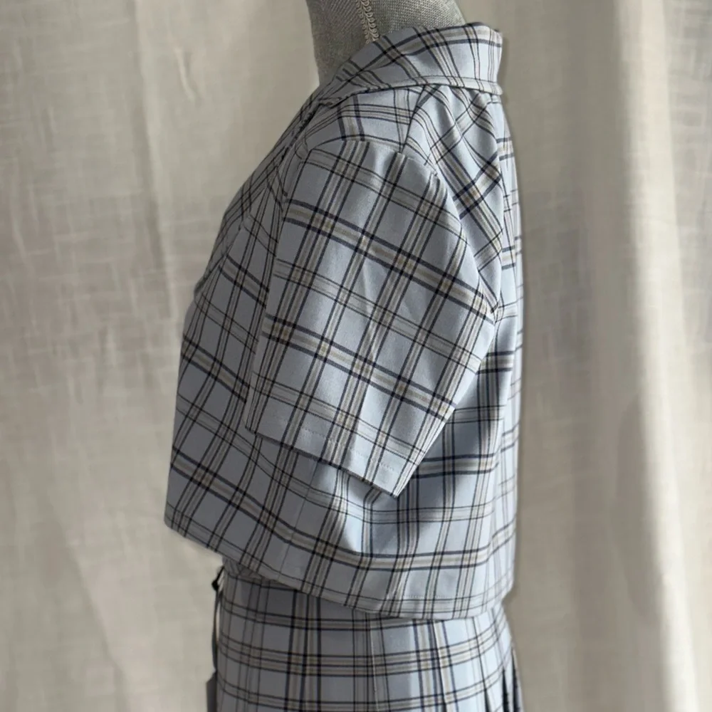 Aritzia - Sunday Best Button Up - Picture 5 of 8